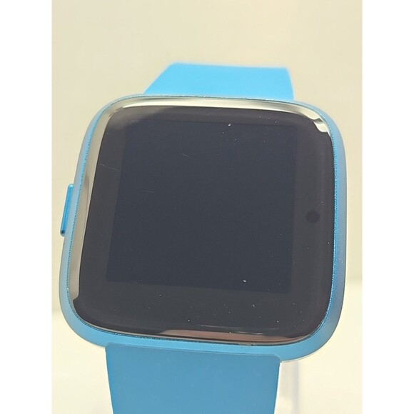 Fitbit Versa Lite FB415 Marina Blue Smartwatch HR 50m Aluminum Case With Charger - Picture 4 of 11
